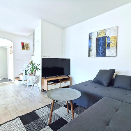 Apartments Doris Спліт Екстер'єр фото