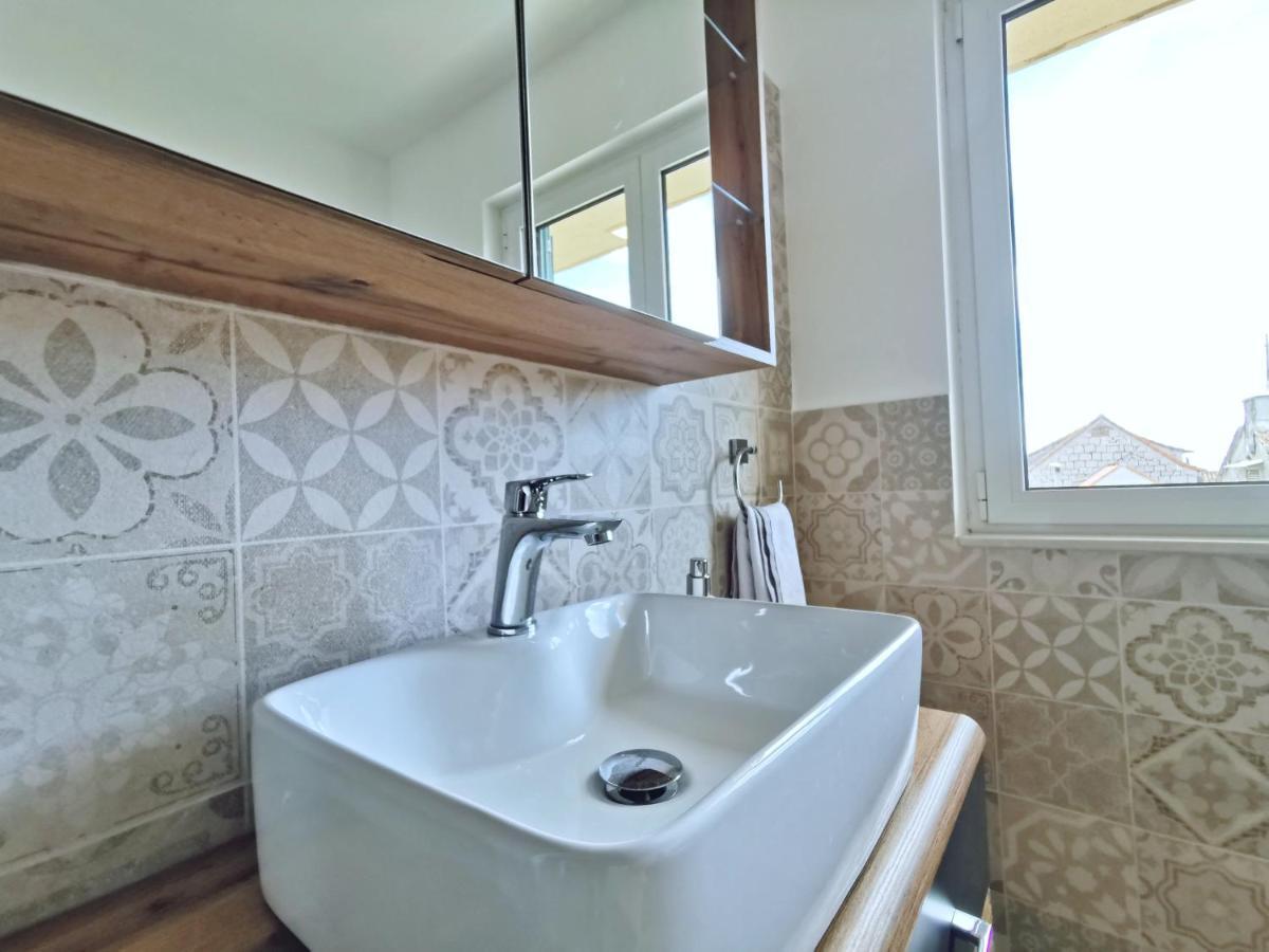 Apartments Doris Спліт Екстер'єр фото