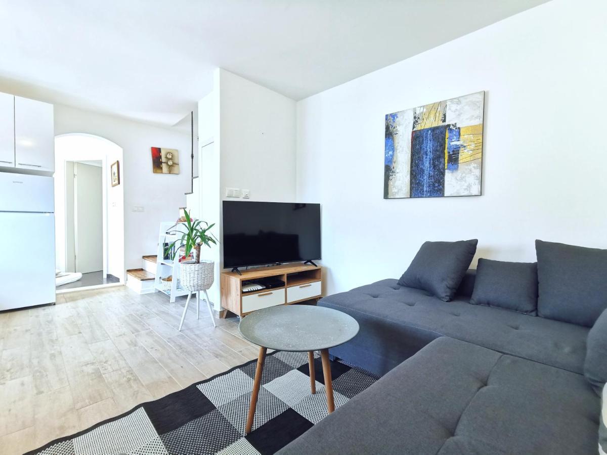Apartments Doris Спліт Екстер'єр фото